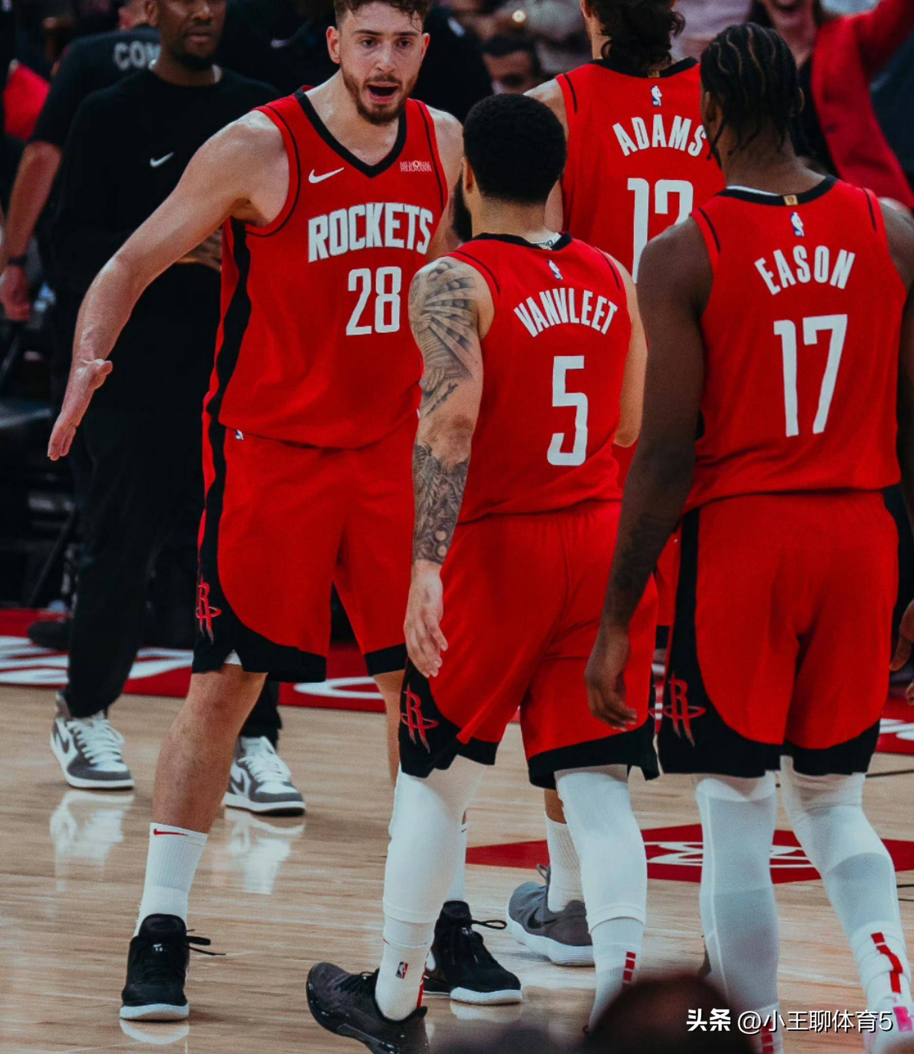 风云突变！洛杉矶快船今晚官宣签约，西甲版图或变，信心回归，赛程密集仍需轮换(快船最新交易消息今天)